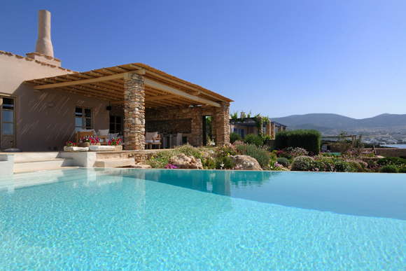 Villa mit Pool in Griechenland–Luxusvilla Paros-Luxus auf den Kykladen-Service