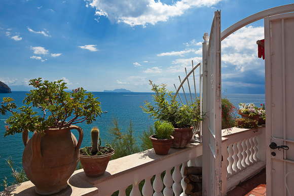 Familiäre, kleine Villa am Meer auf Ischia zu mieten