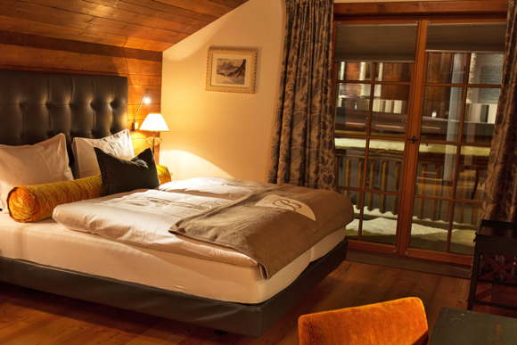 Luxus Chalet-Hotel mit Suiten am Skilift Zürs Arlberg Tirol Österreich