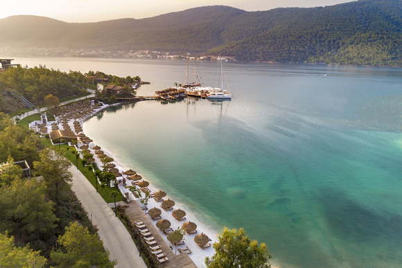 Ferienvilla mit Pool am Meer in Guvercinlik Türkei