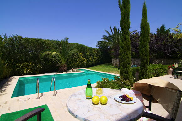 Villa Aphrodite mit Pool und Meerblick auf Kreta - DOMIZILE REISEN