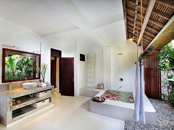 Luxusvilla mit privatem Pool und Service auf Bali bei DOMIZILE REISEN buchen